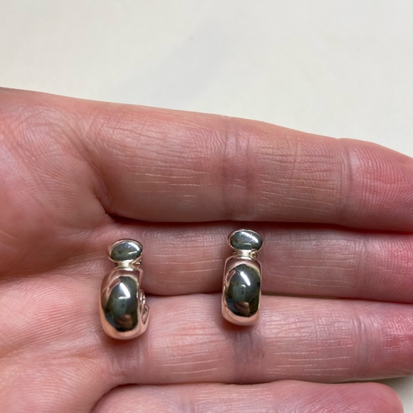 🌹2 Sets of Clip-on Earrings🌹 - Picture 2 of 6